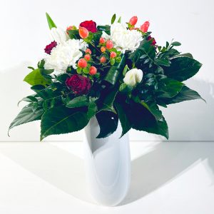 craquant bouquet rond oeillets roses et tulipes