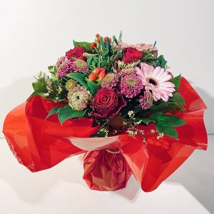 valentin bouquet amoureux en bulle d'eau rose rouge