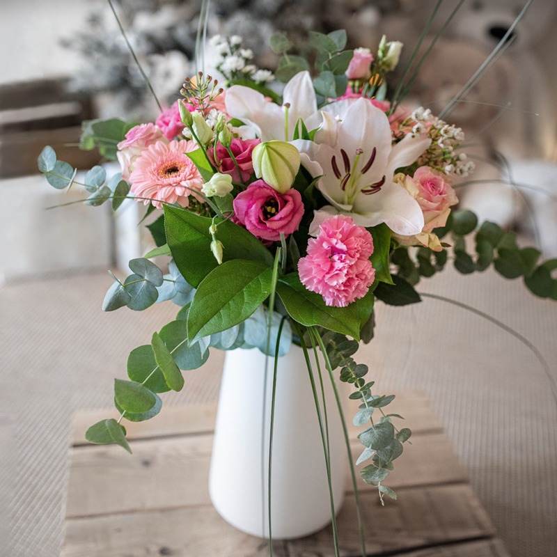 Brassée d'oeillets camaieux roses - Le Bouquet de Fleurs