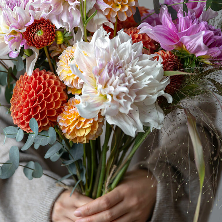 offrir un bouquet en automne