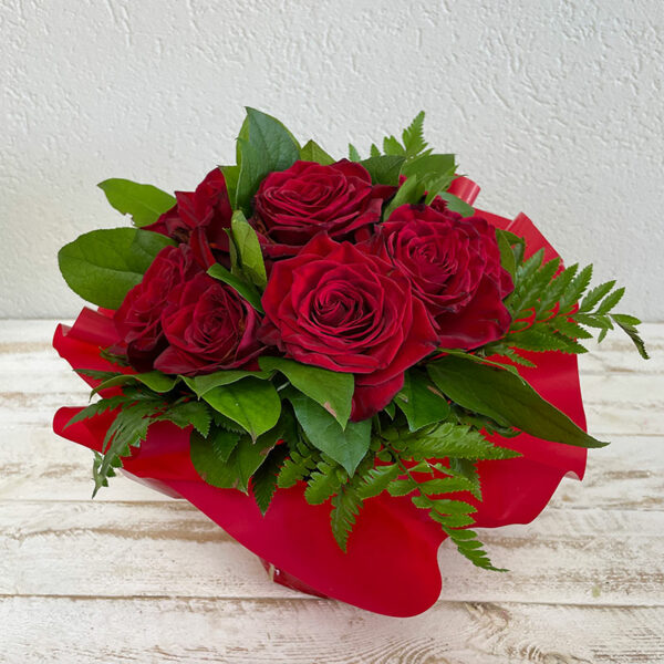 roses rouges en bouquet bulle d'eau