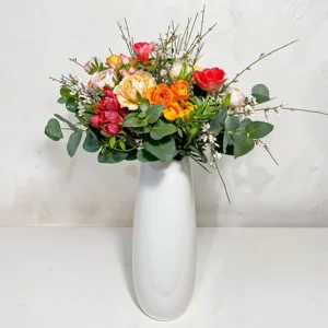 Pâques fleuri livraison de bouquet rond renoncules anémones