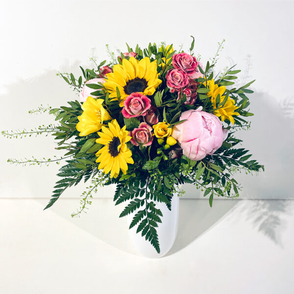 soleil de printemps bouquet rond pivoine tournesol