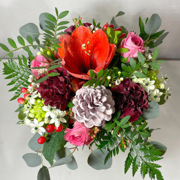 Doux hiver livraison de bouquet rond rose amaryllis